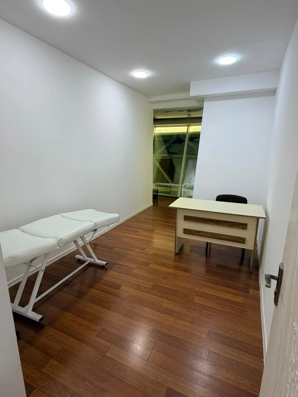 Kirayə 1 otaqlı Ofis 14 m² Nəsimi r.