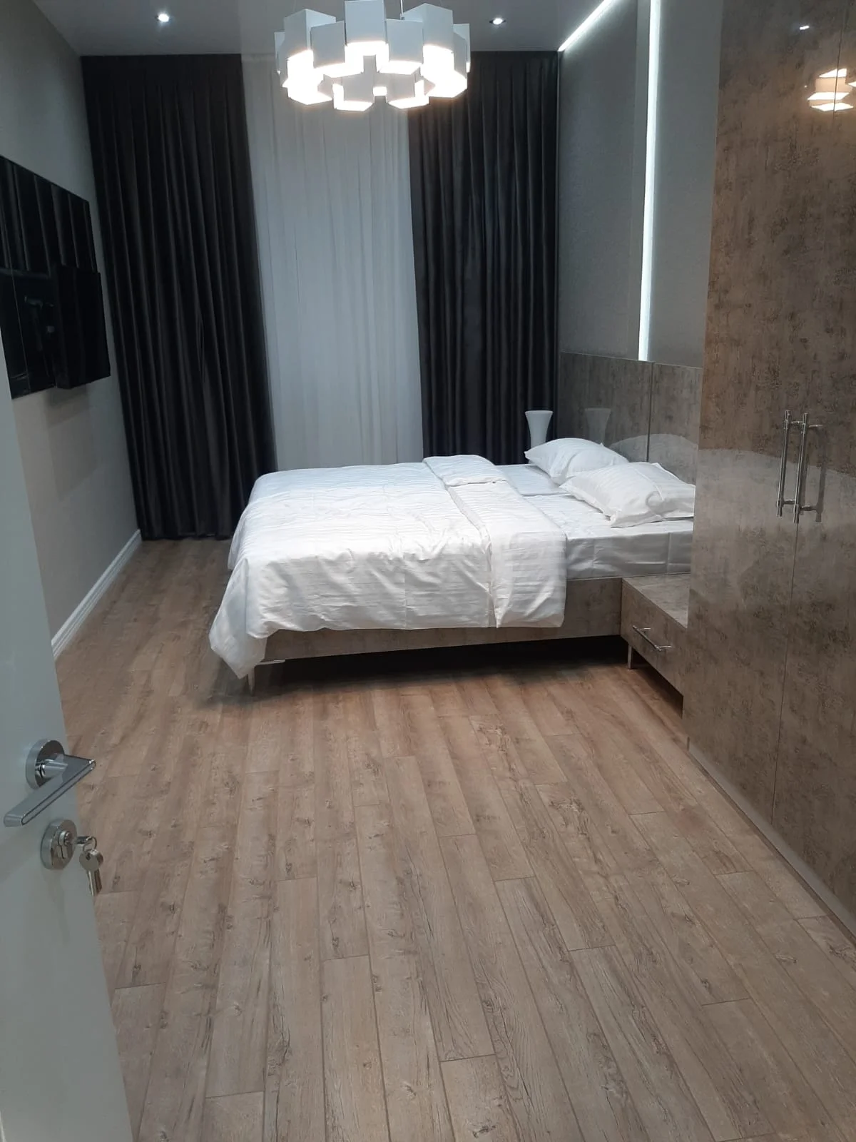 Kirayə 4 otaqlı Mənzil 200 m² Bakı – şəkil 11