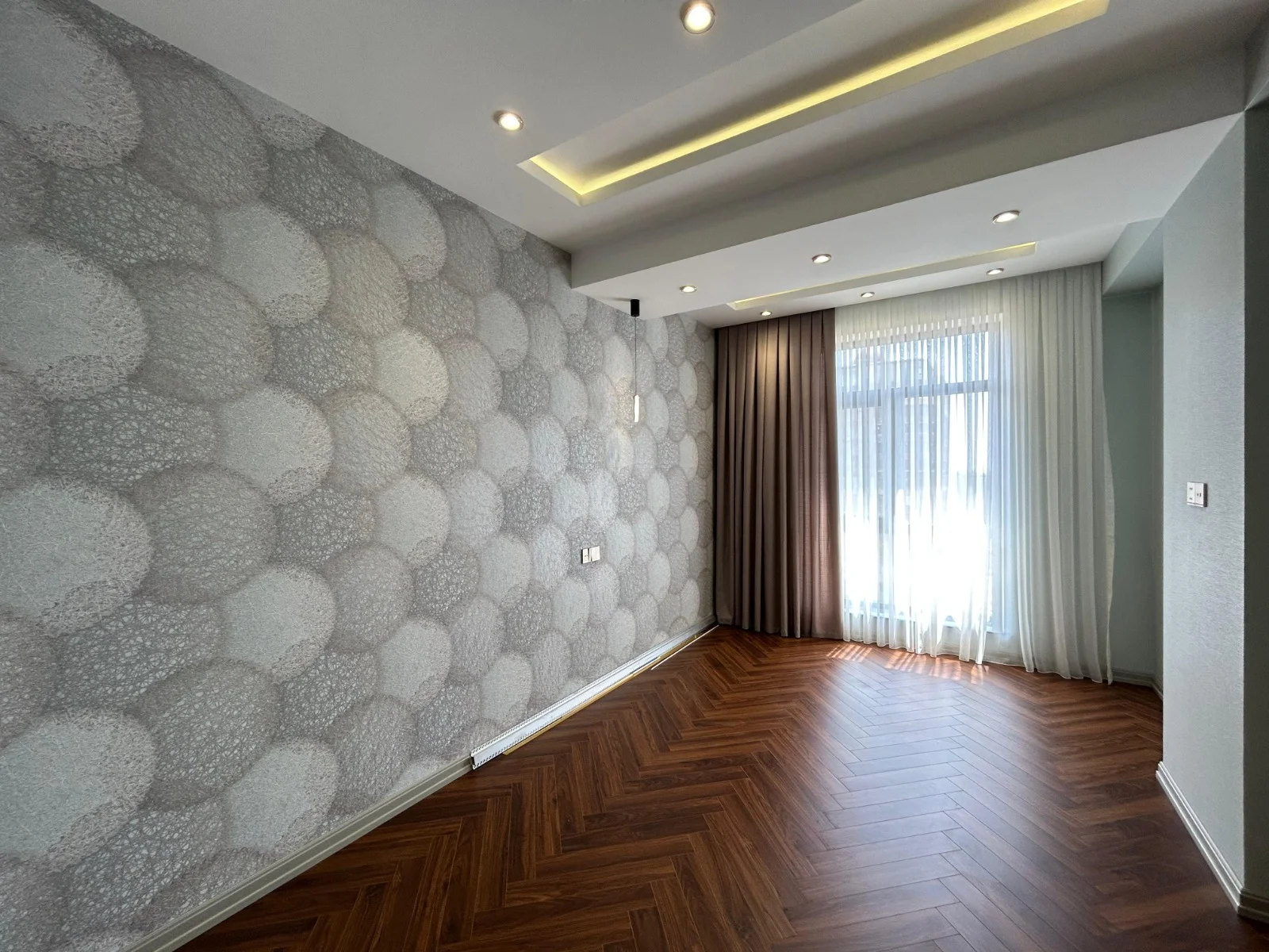 Kirayə 3 otaqlı Mənzil 158 m² Xətai r.