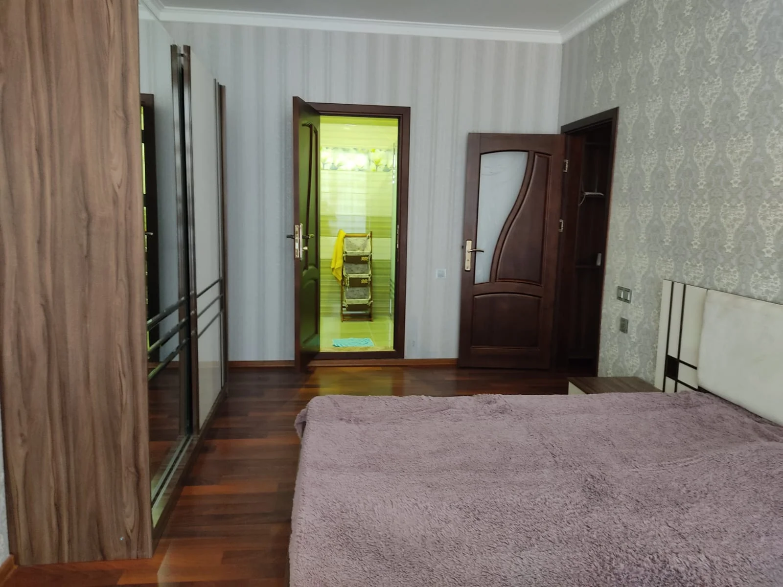 Kirayə 3 otaqlı Mənzil 120 m² Xətai r.