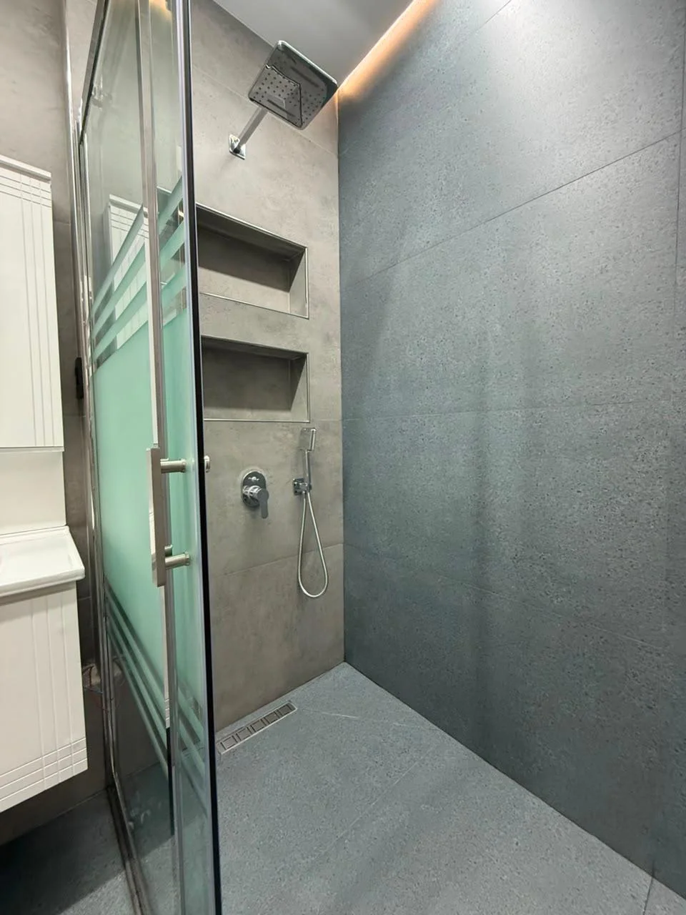 Kirayə 2 otaqlı Mənzil 75 m² Xətai r.