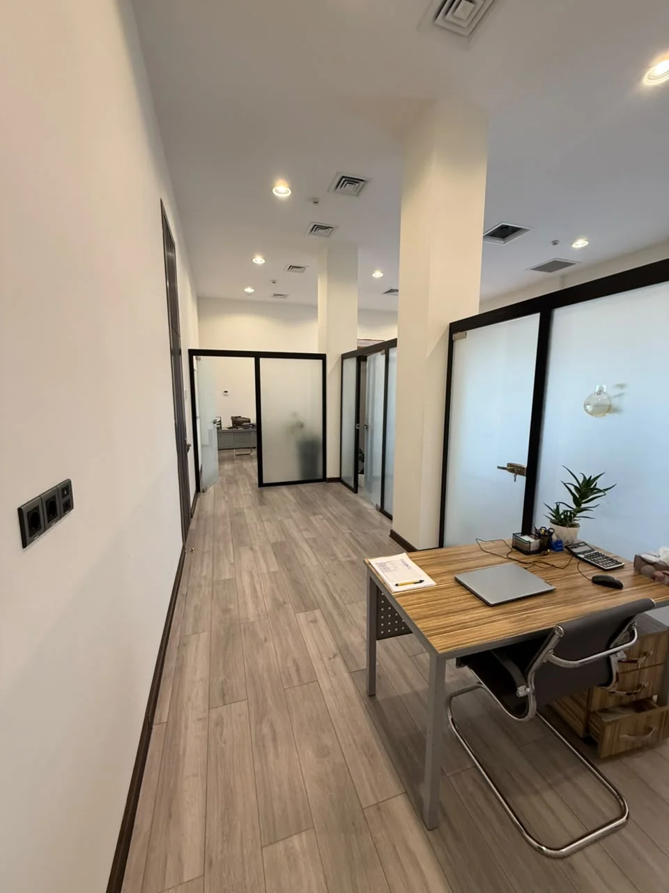 Kirayə 3 otaqlı Ofis 80 m² Nərimanov r. Gənclik m. – şəkil 12