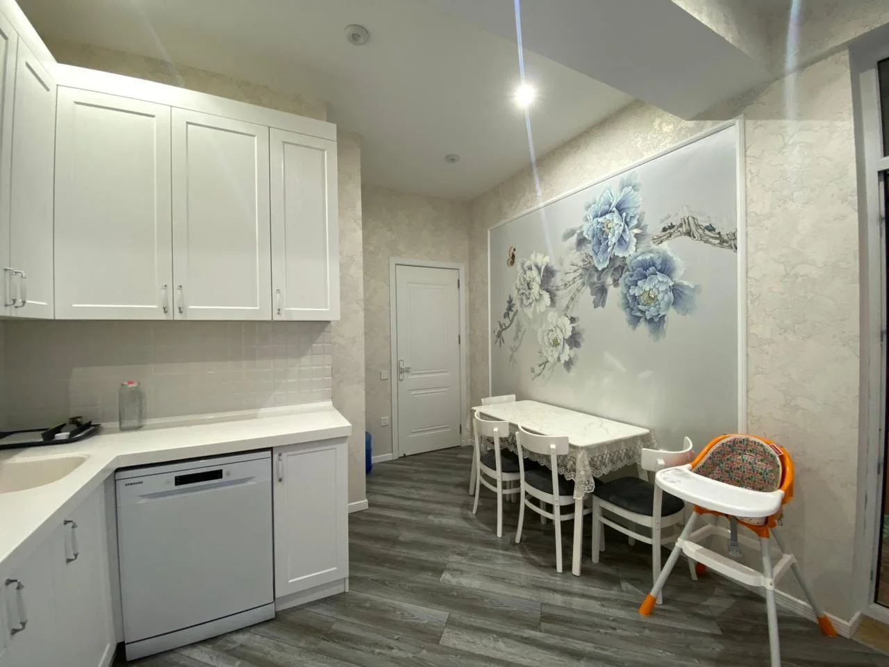 Kirayə 3 otaqlı Mənzil 77 m² Nizami r.