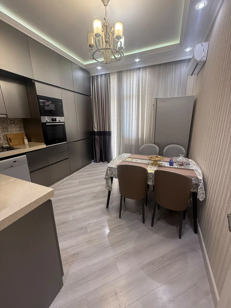 Kirayə 4 otaqlı Mənzil 180 m² Nərimanov r. – şəkil 6