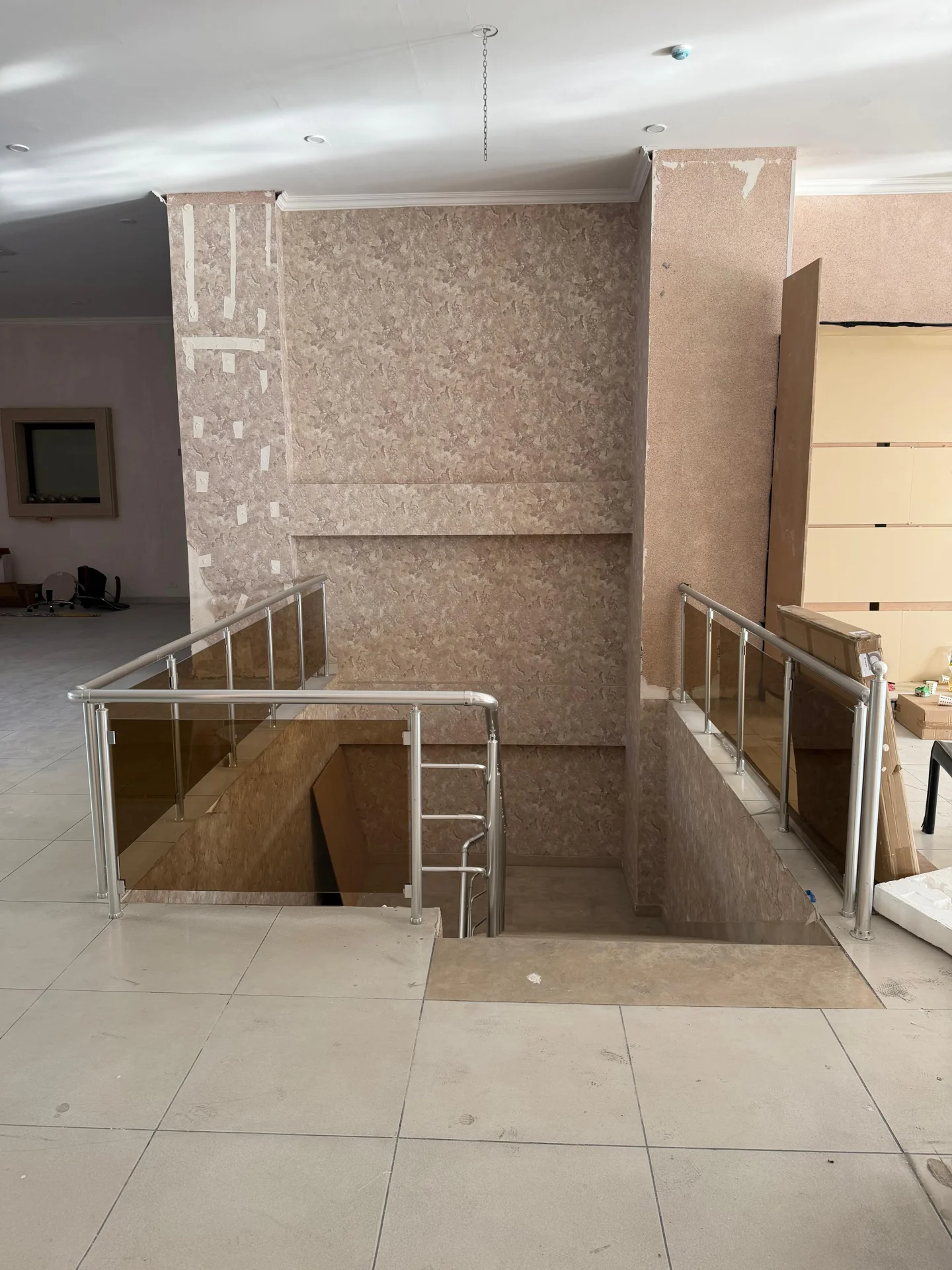 Kirayə 100 otaqlı Ofis 9600 m² Nəsimi r.