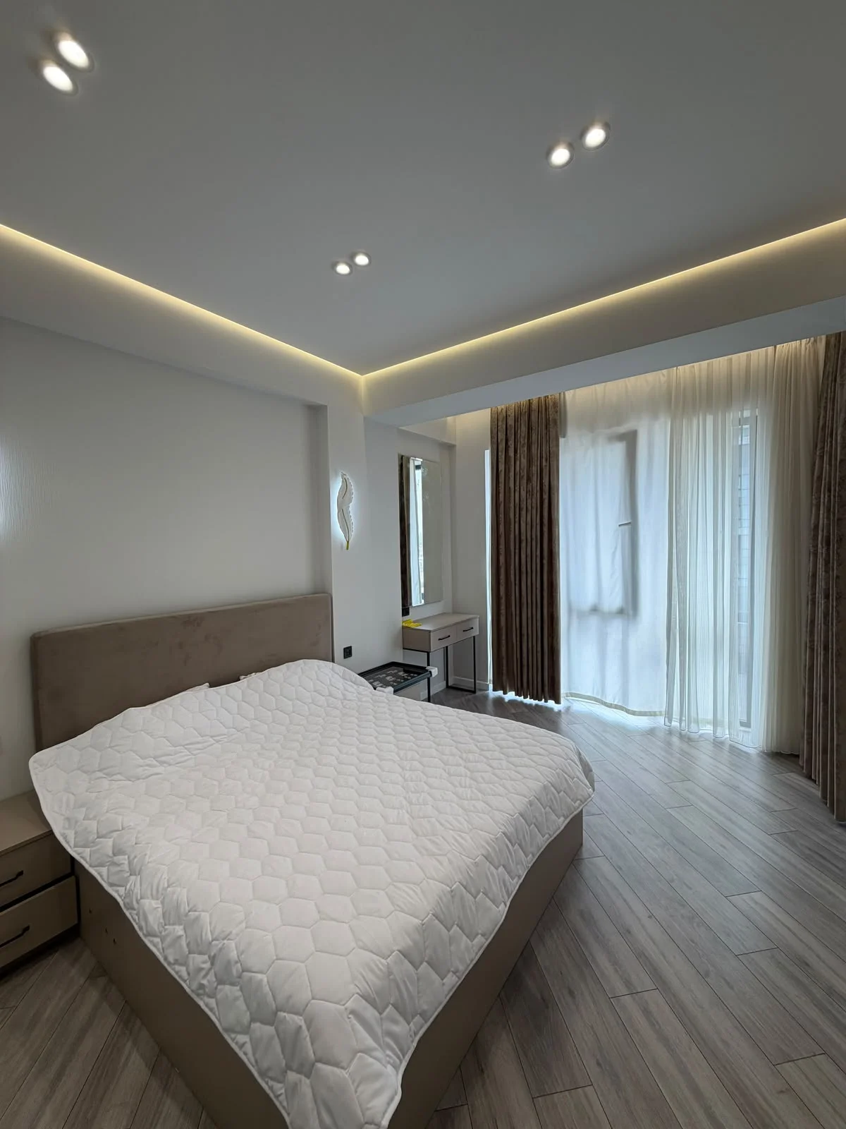 Kirayə 2 otaqlı Mənzil 80 m² Nizami r.