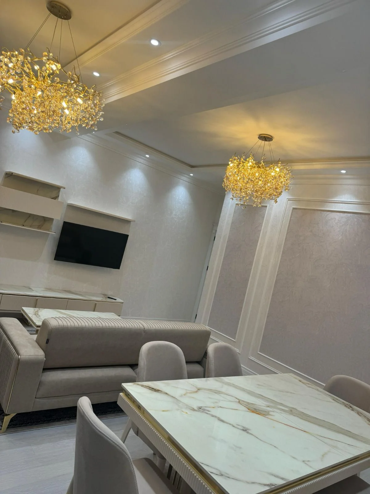 Kirayə 3 otaqlı Mənzil 125 m² Nəsimi r.