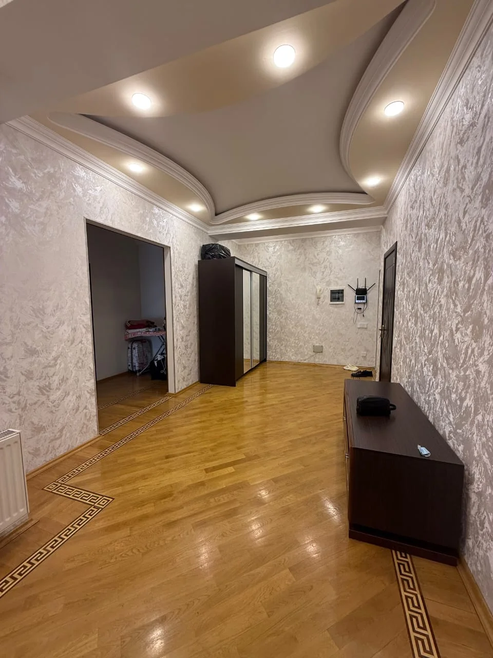 Kirayə 3 otaqlı Mənzil 130 m² Nərimanov r.