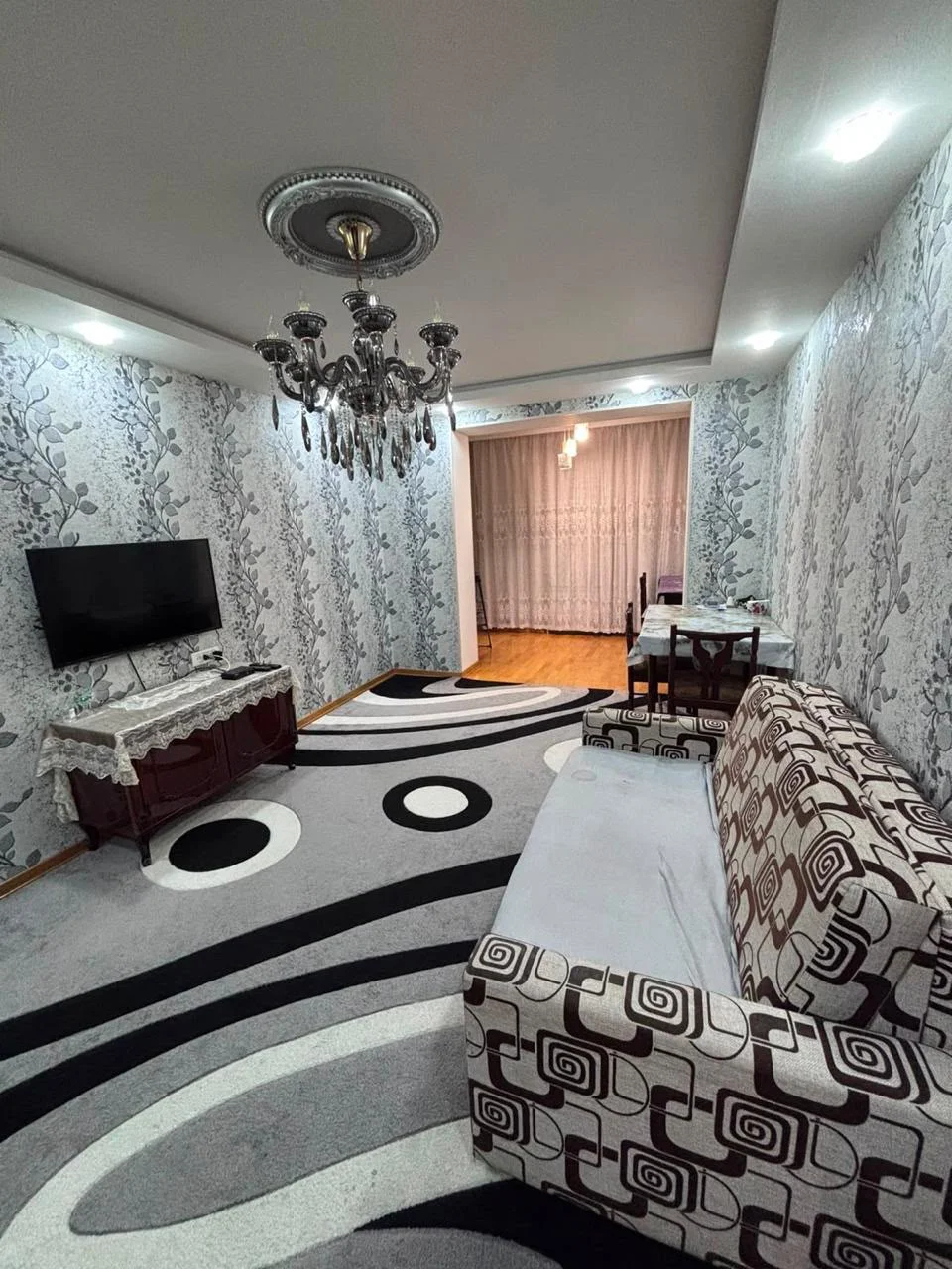 Kirayə 3 otaqlı Mənzil 65 m² Yasamal r. – şəkil 1