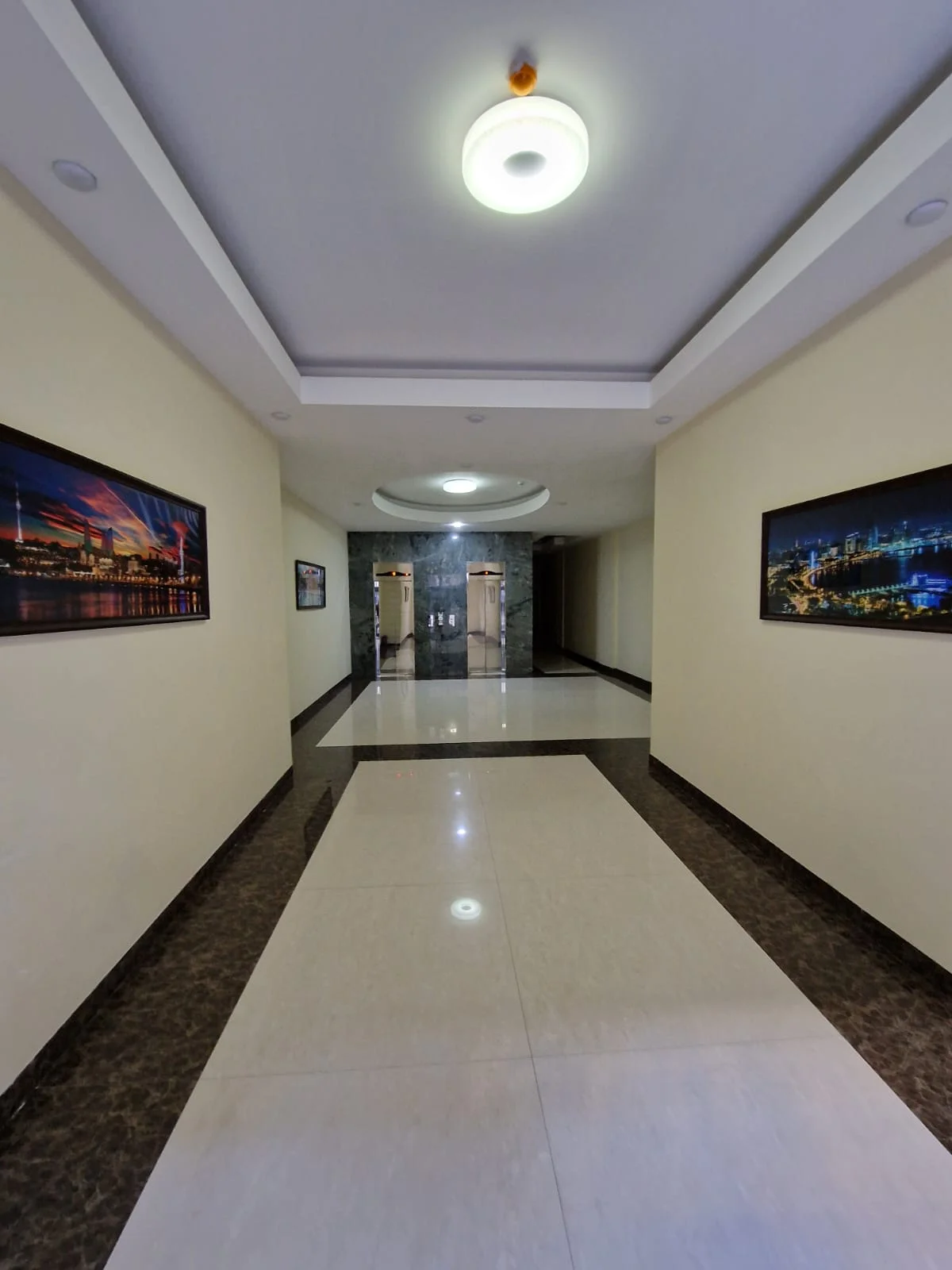 Kirayə 3 otaqlı Mənzil 130 m² Səbail r.