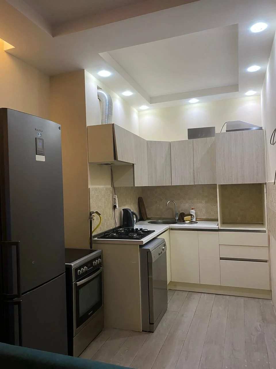 Kirayə 2 otaqlı Mənzil 65 m² Yasamal r. – şəkil 4