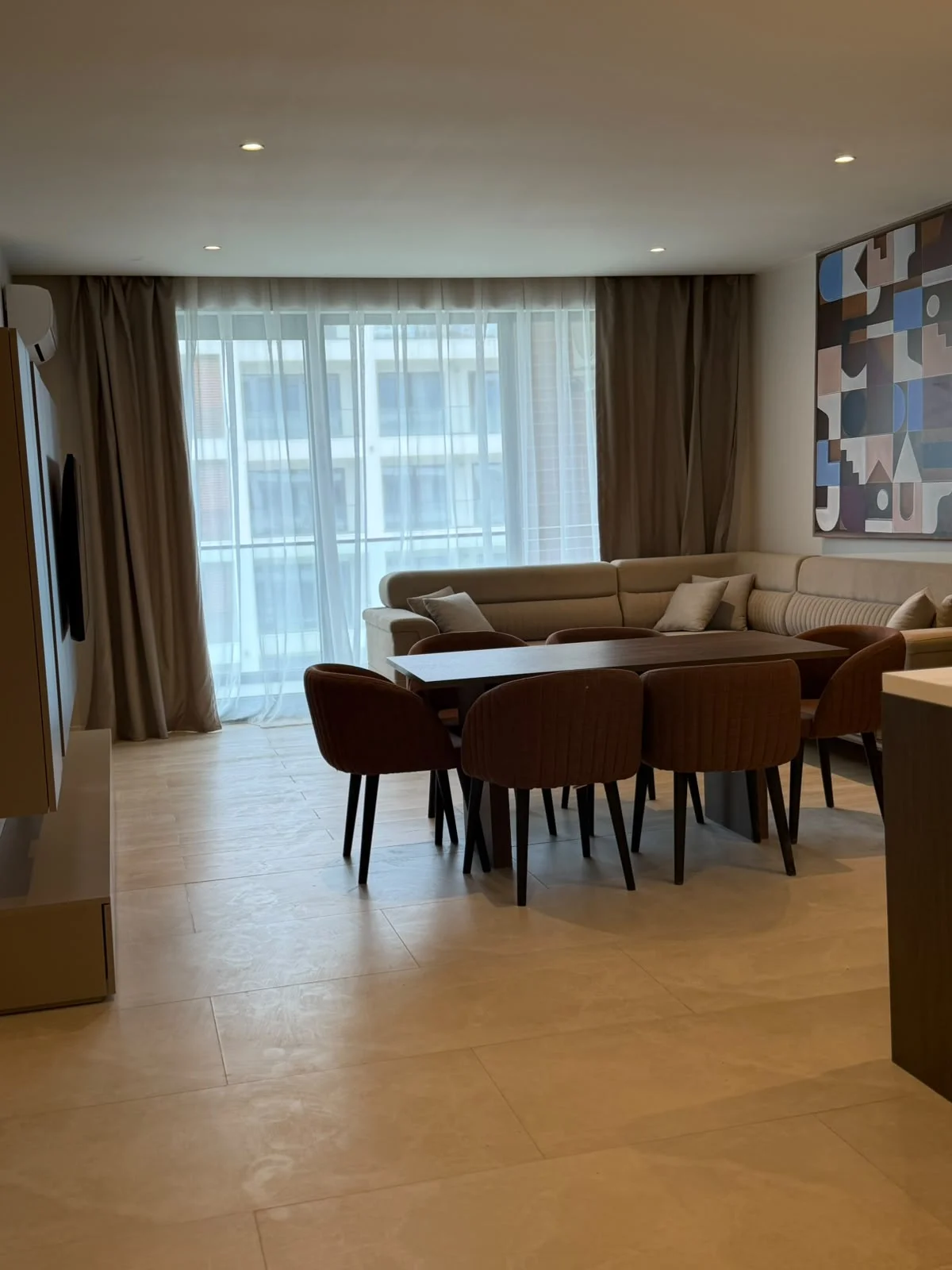 Kirayə 2 otaqlı Mənzil 97 m² Xətai r.