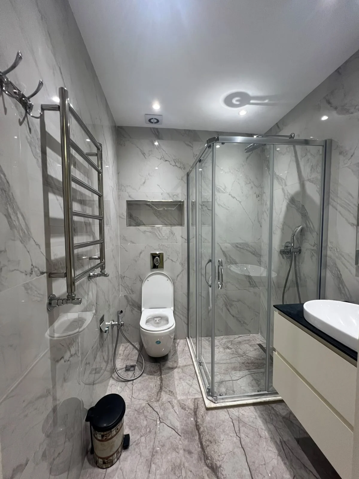 Kirayə 3 otaqlı Mənzil 90 m² Nərimanov r. Bakmil m. – şəkil 14