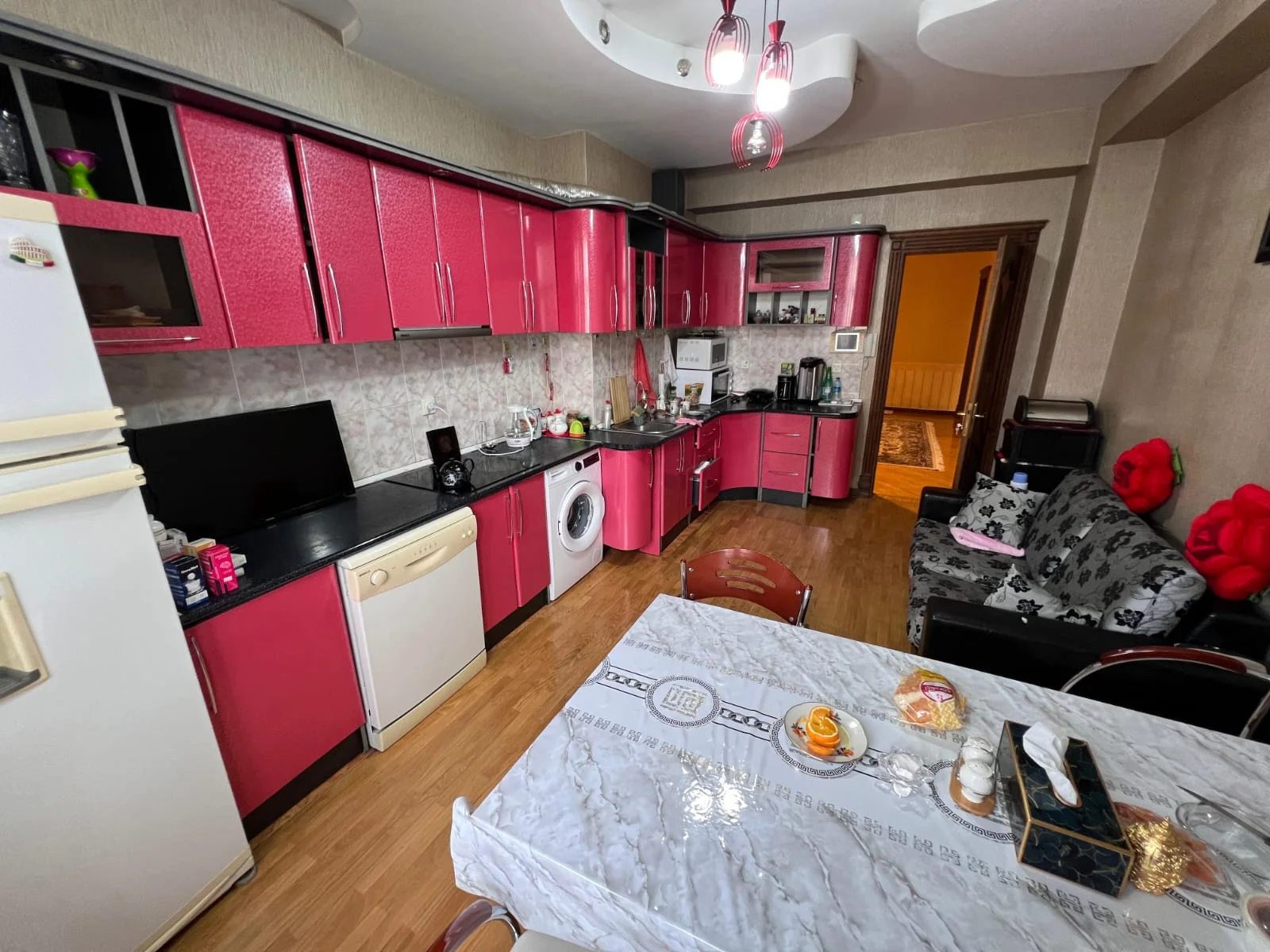 Kirayə 4 otaqlı Mənzil 185 m² Yasamal r.