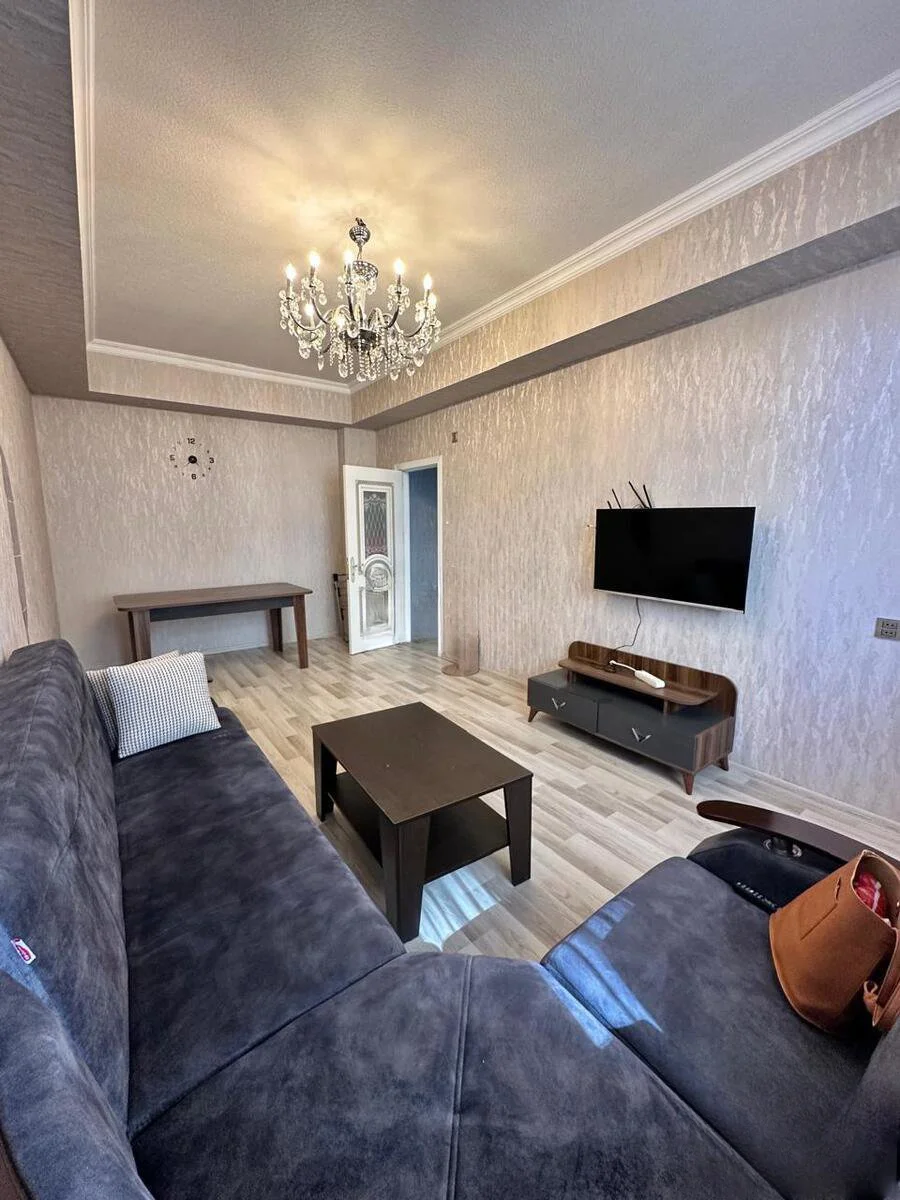 Kirayə 2 otaqlı Mənzil 75 m² Nəsimi r. Memar Əcəmi m. – şəkil 1