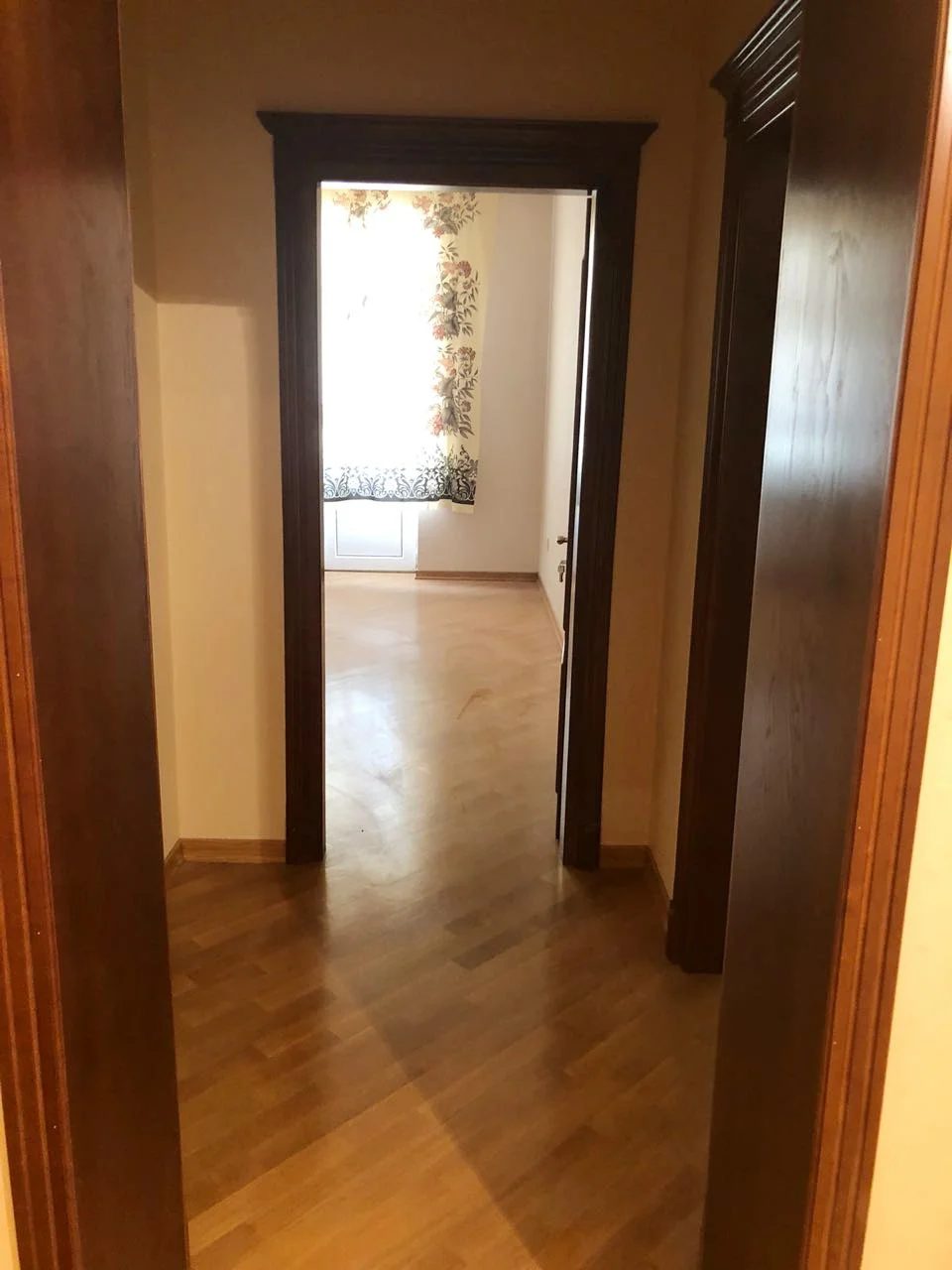 Kirayə 3 otaqlı Mənzil 150 m² Yasamal r. Elmlər Akademiyası m. – şəkil 13