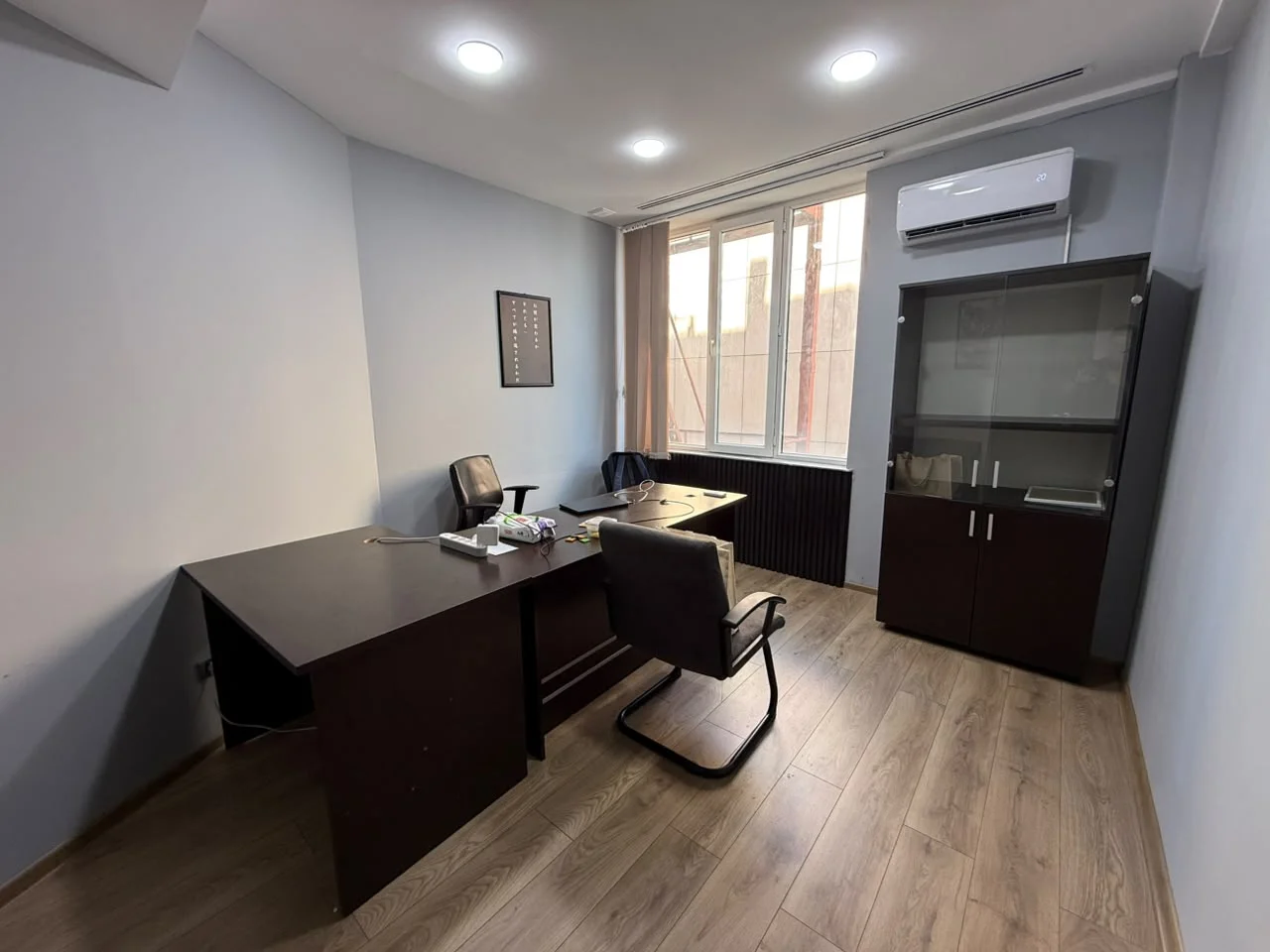 Kirayə 2 otaqlı Ofis 33 m² Xətai r.