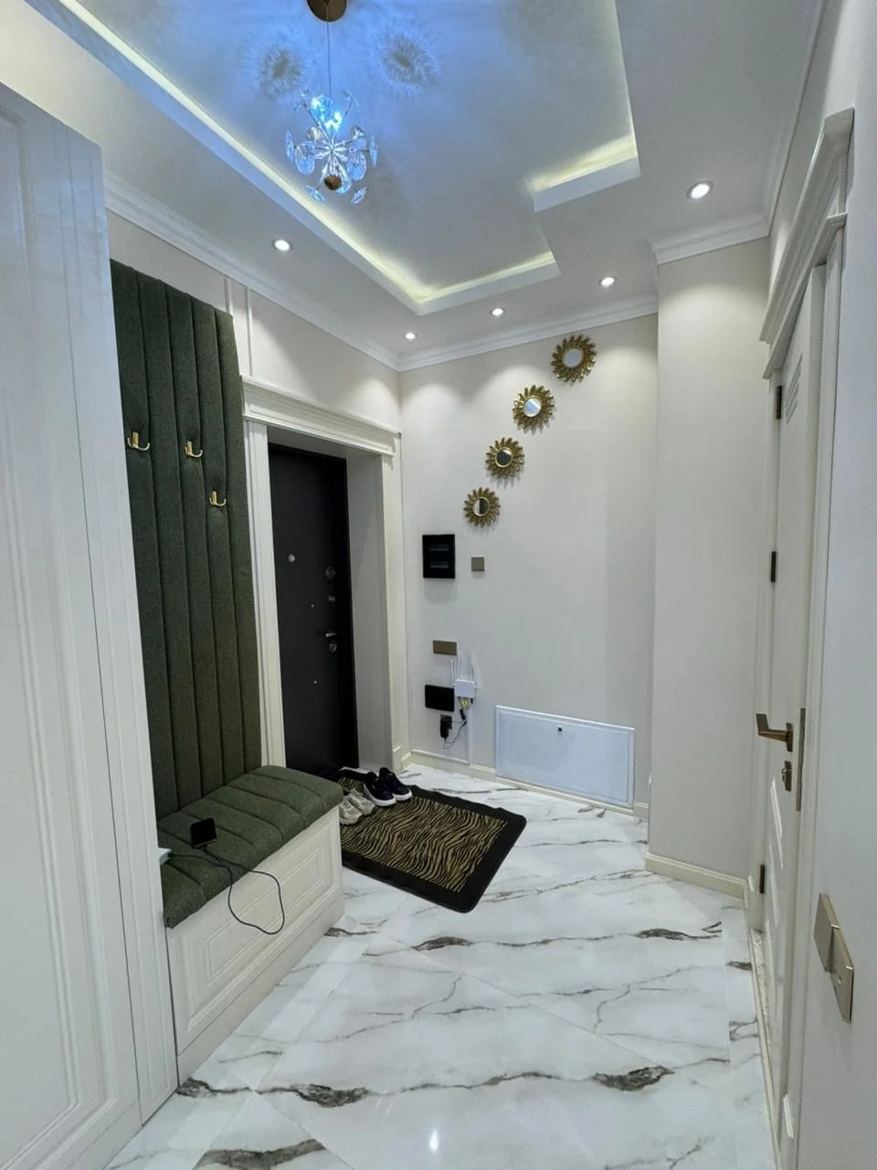 Kirayə 4 otaqlı Mənzil 140 m² Xətai r.