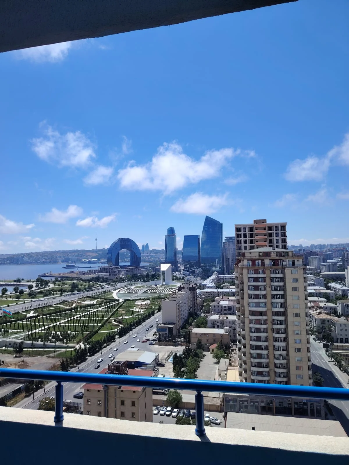 Kirayə 3 otaqlı Mənzil 190 m² Xətai r.
