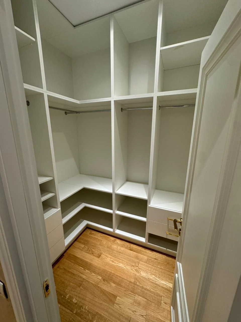 Kirayə 3 otaqlı Mənzil 110 m² Nərimanov r.