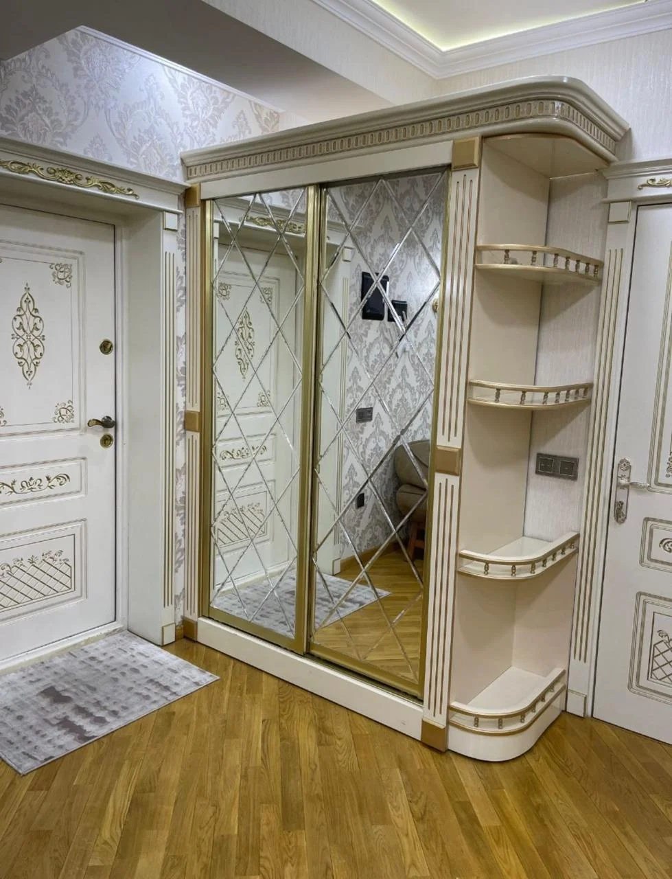 Kirayə 3 otaqlı Mənzil 100 m² Xətai r.