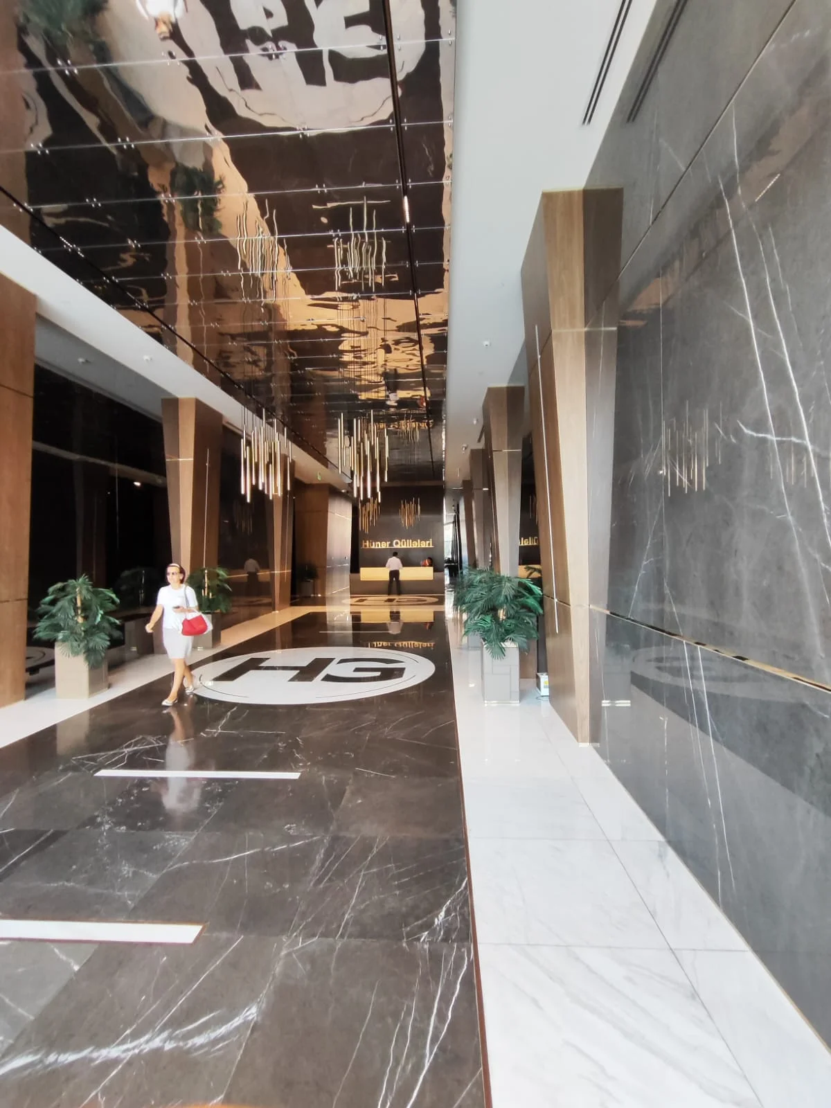 Kirayə 3 otaqlı Mənzil 120 m² Xətai r.