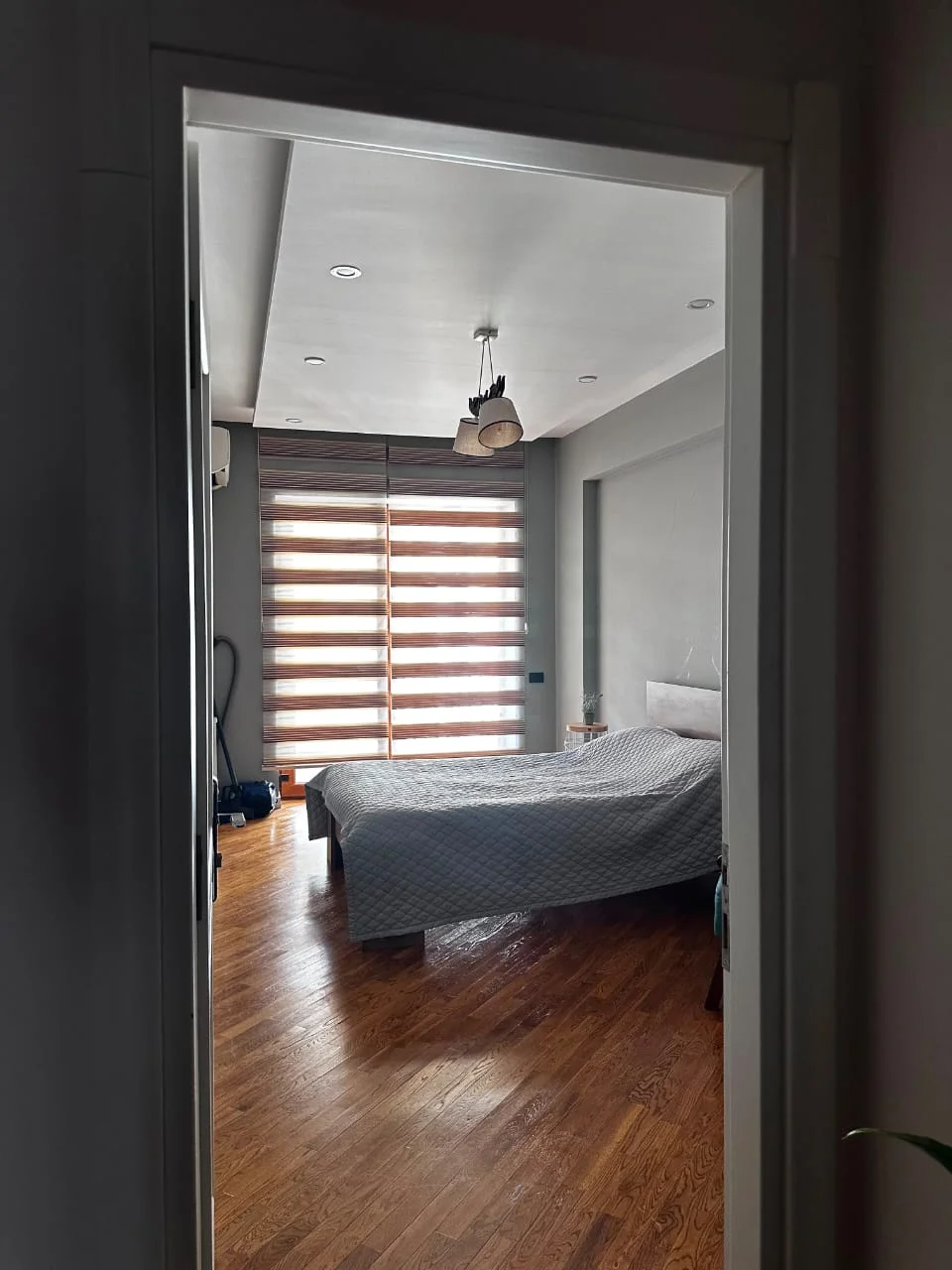 Kirayə 3 otaqlı Mənzil 141 m² Xətai r.