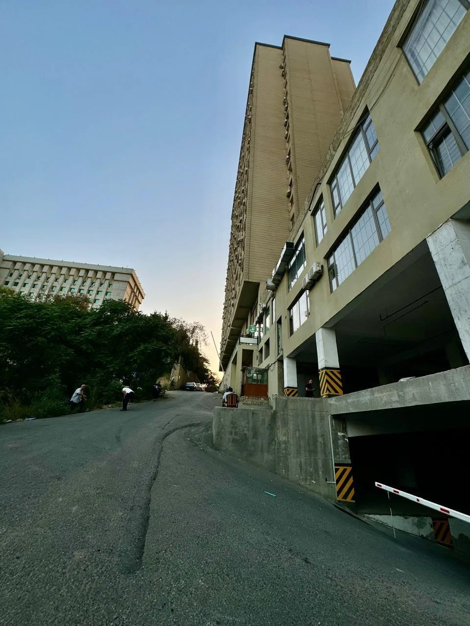 Kirayə 3 otaqlı Ofis 125 m² Yasamal r. İnşaatçılar m. – şəkil 3