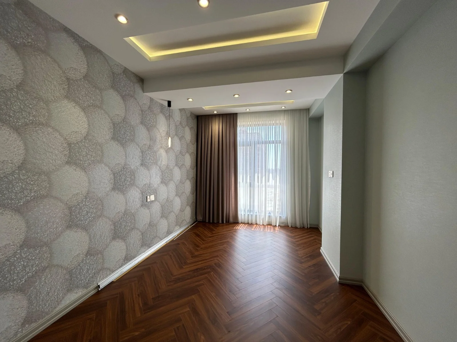 Kirayə 3 otaqlı Mənzil 158 m² Xətai r.