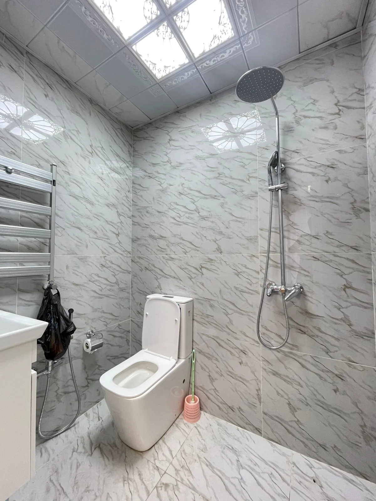 Kirayə 4 otaqlı Mənzil 155 m² Nəsimi r.
