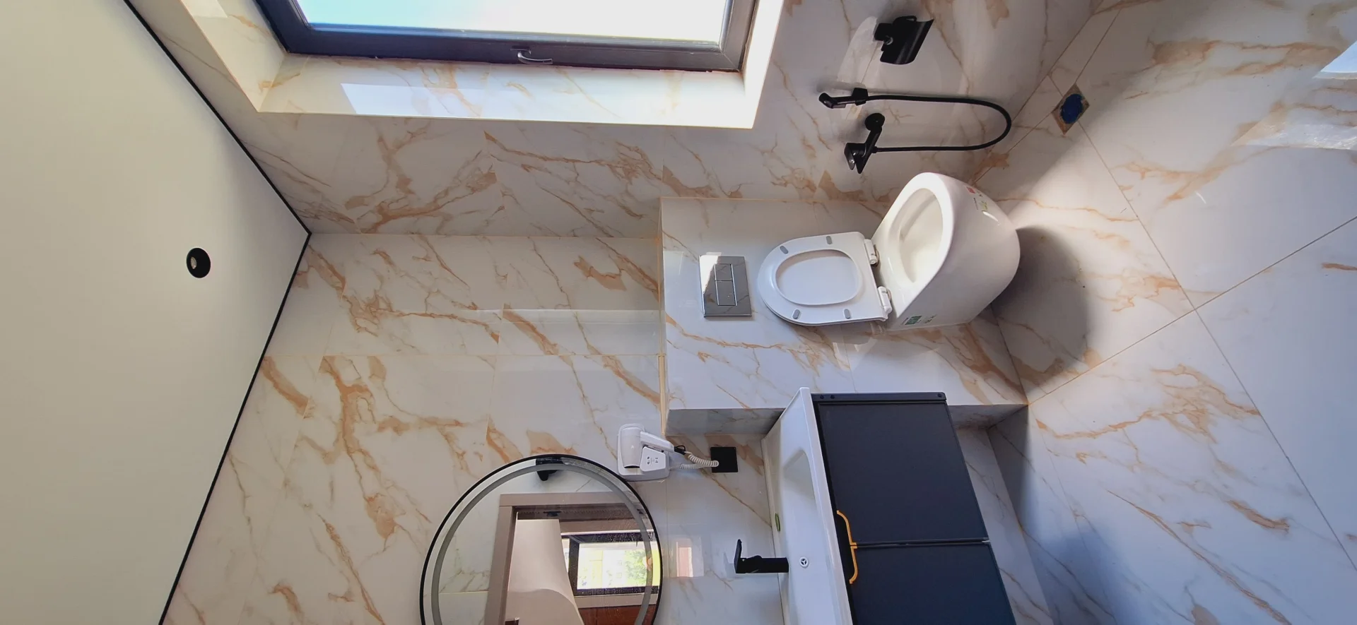 Satılır 5 otaqlı Həyət evi / Bağ evi 230 m² Abşeron r.