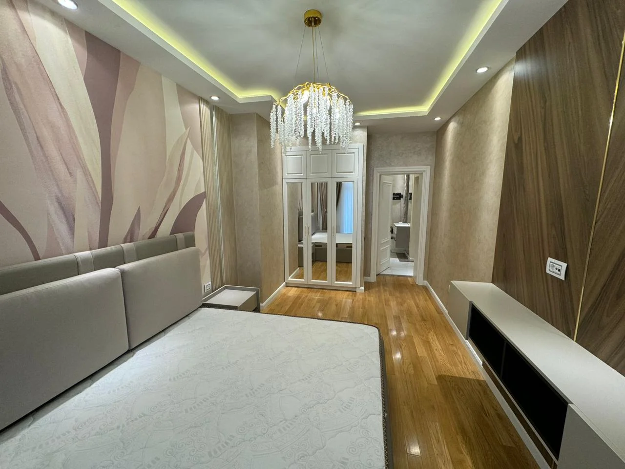 Kirayə 3 otaqlı Mənzil 110 m² Nərimanov r.