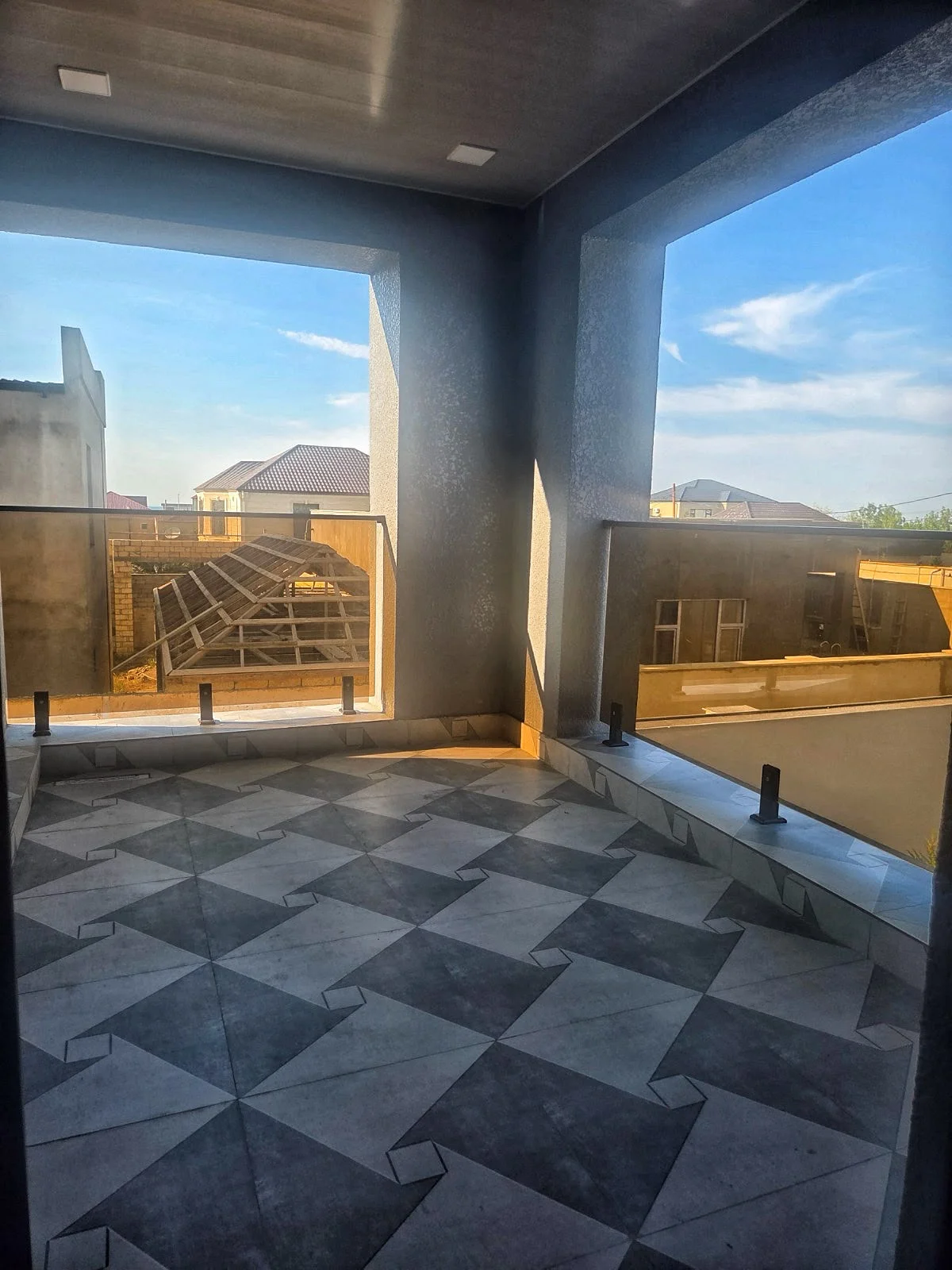 Satılır 6 otaqlı Həyət evi / Bağ evi 350 m² Abşeron r.