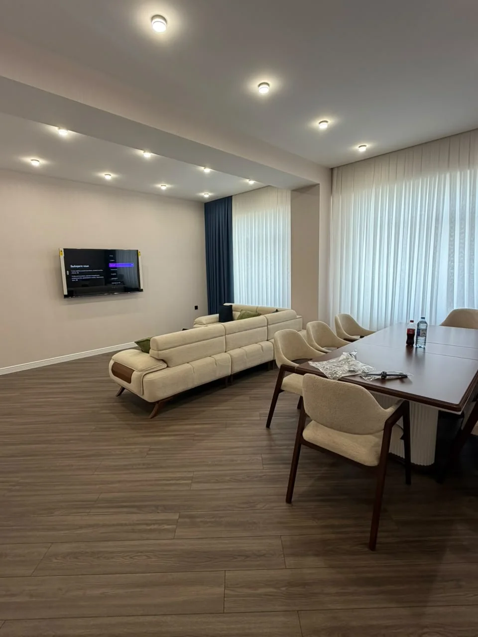 Kirayə 3 otaqlı Mənzil 158 m² Xətai r.
