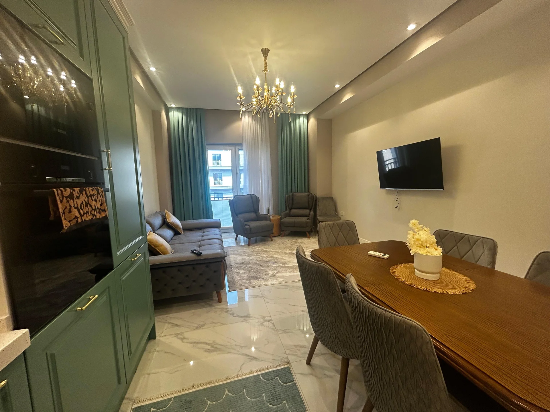 Kirayə 3 otaqlı Mənzil 110 m² Xətai r.