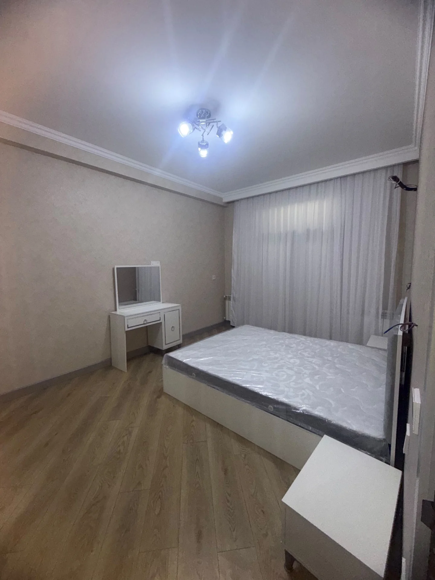 Kirayə 2 otaqlı Mənzil 70 m² Binəqədi r.
