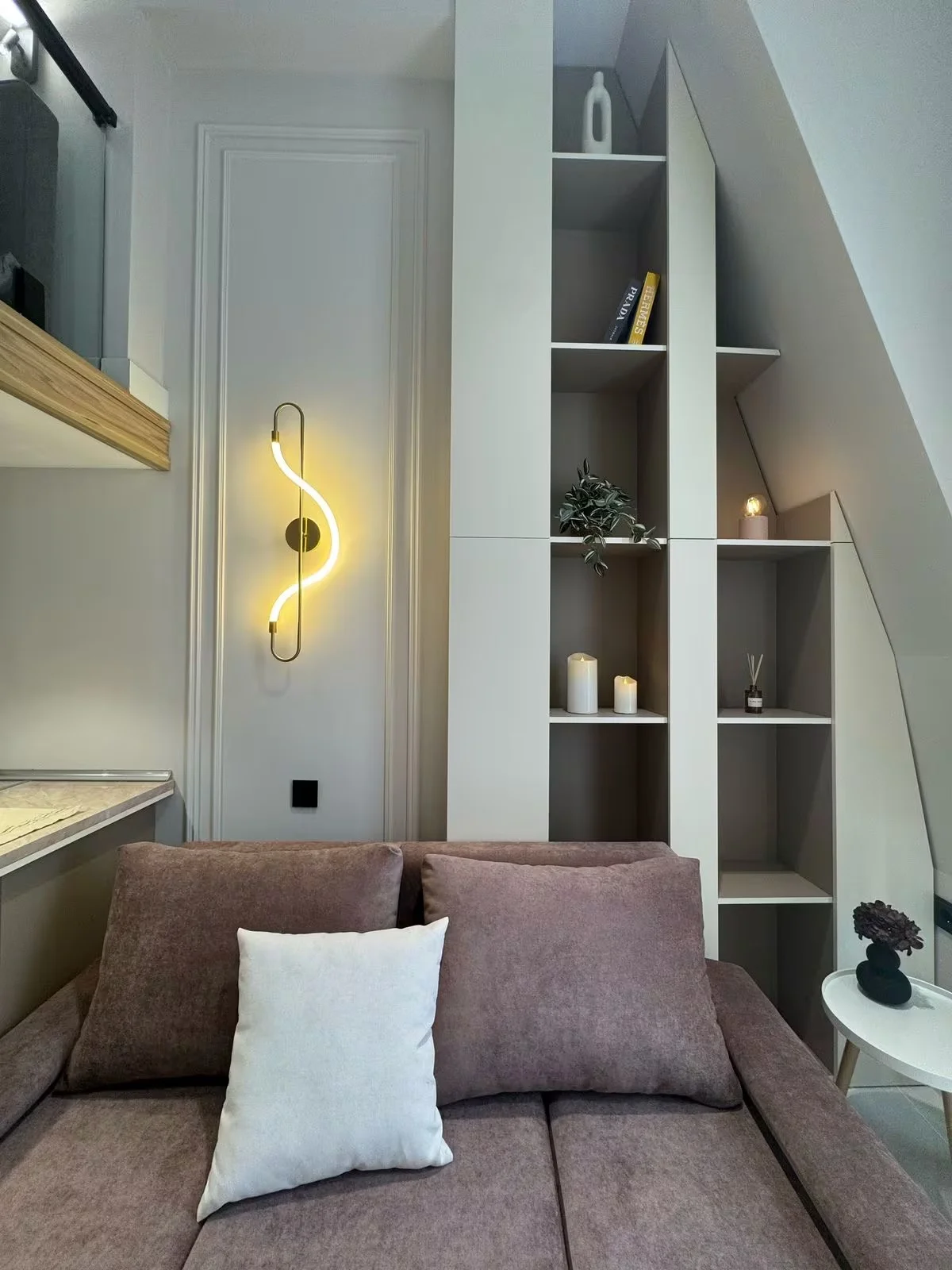 Kirayə 2 otaqlı Mənzil 60 m² Xətai r.