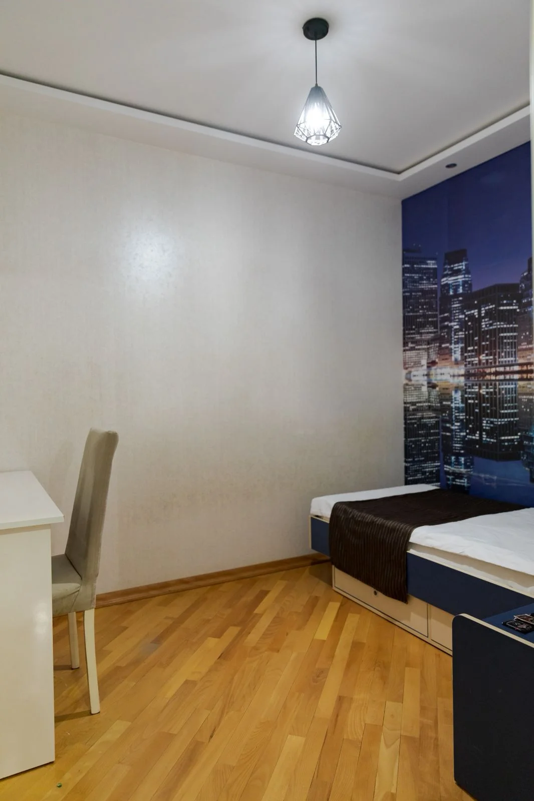 Kirayə 4 otaqlı Mənzil 100 m² Nəsimi r.