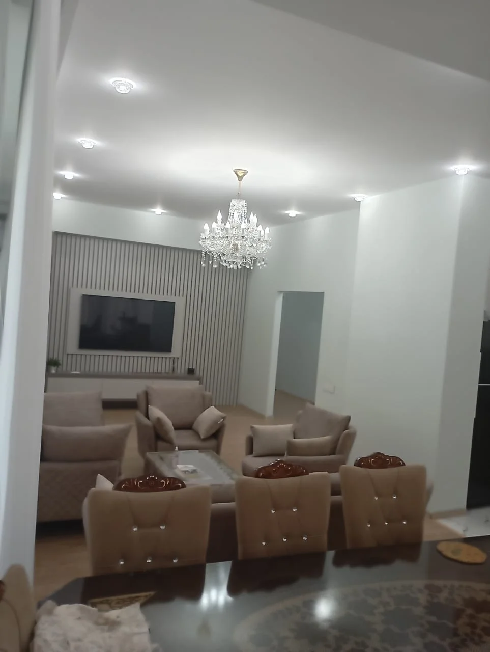 Kirayə 4 otaqlı Mənzil 165 m² Yasamal r.