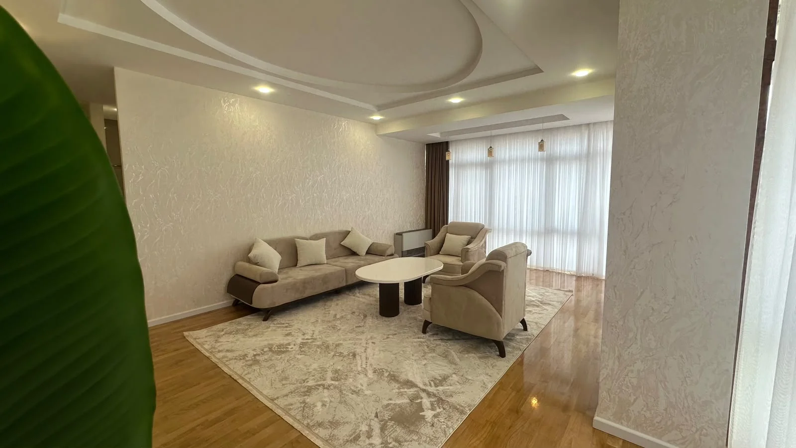 Kirayə 4 otaqlı Mənzil 170 m² Səbail r. İçərişəhər m. – şəkil 2