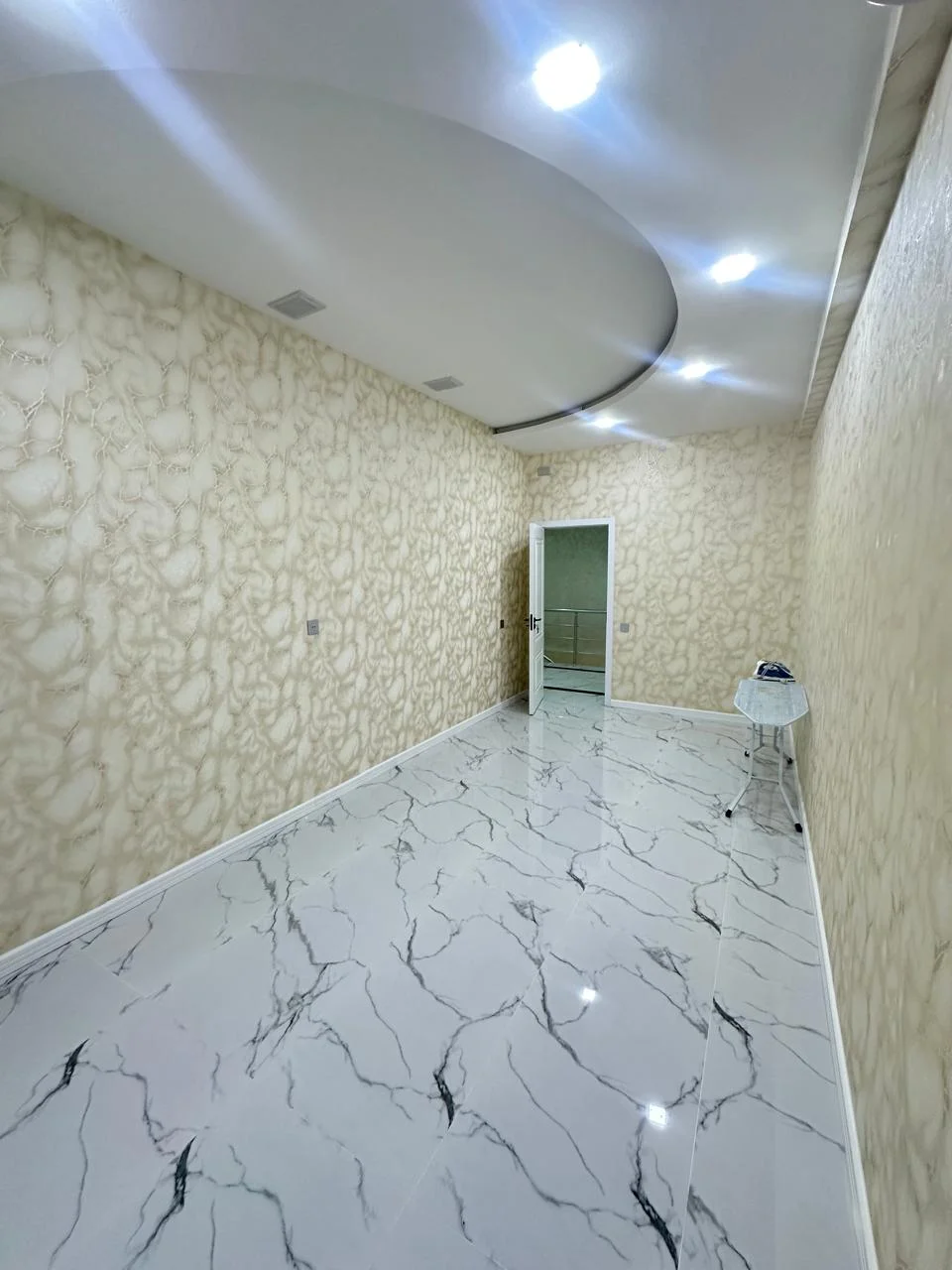 Kirayə 5 otaqlı Mənzil 250 m² Nəsimi r.