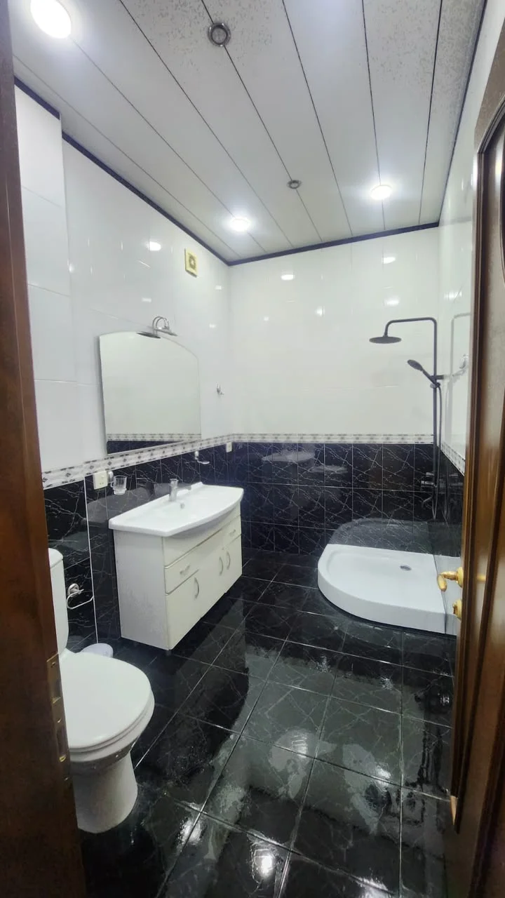 Kirayə 5 otaqlı Mənzil 220 m² Nərimanov r. Gənclik m. – şəkil 8