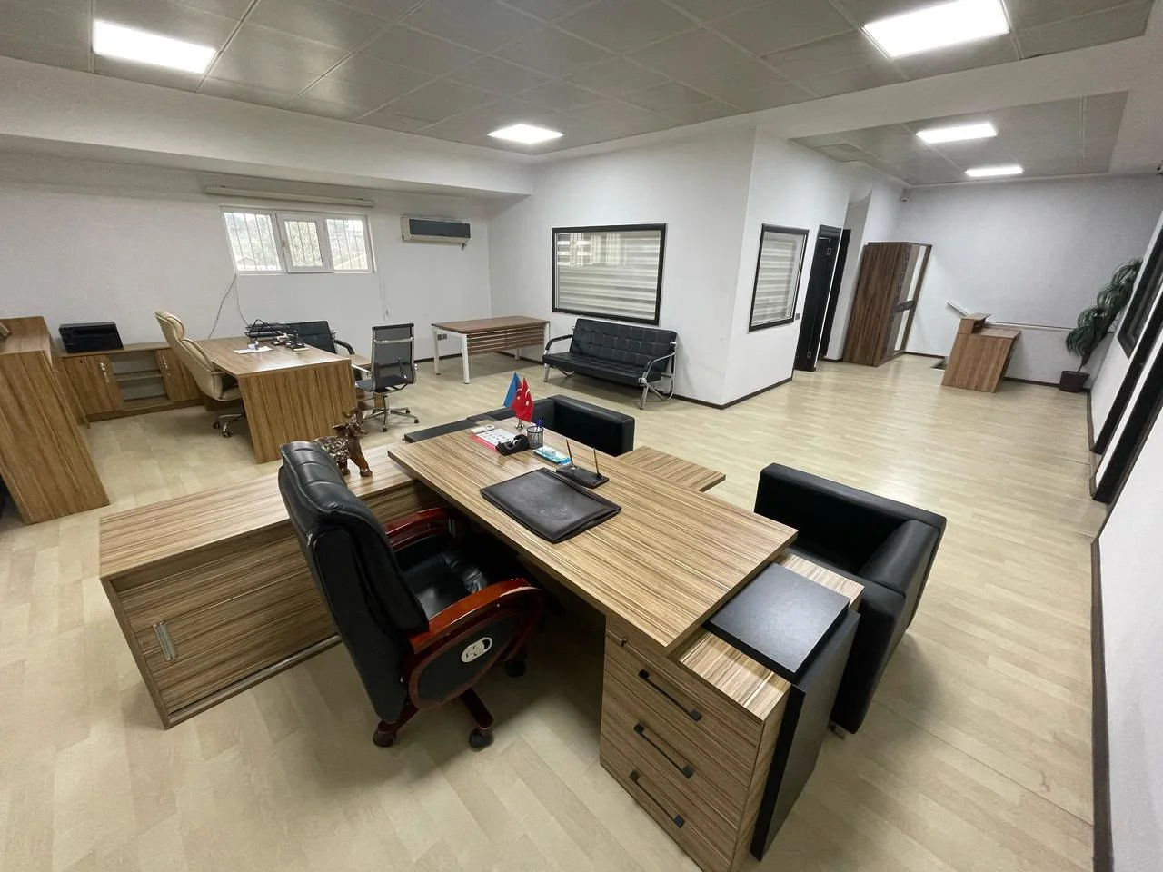 Kirayə 5 otaqlı Ofis 200 m² Xətai r.