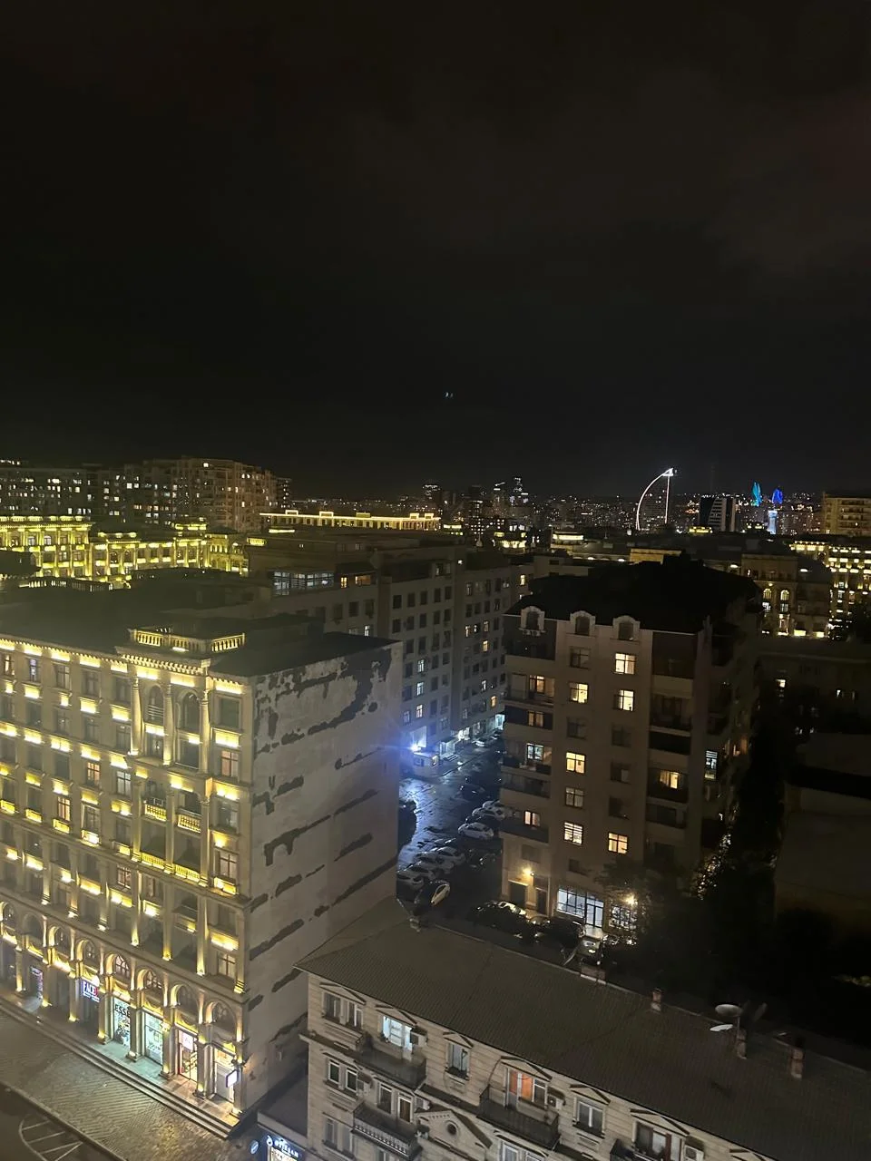 DƏNİZ VƏ ŞƏHƏR MƏNZƏRƏLİ MENZIL