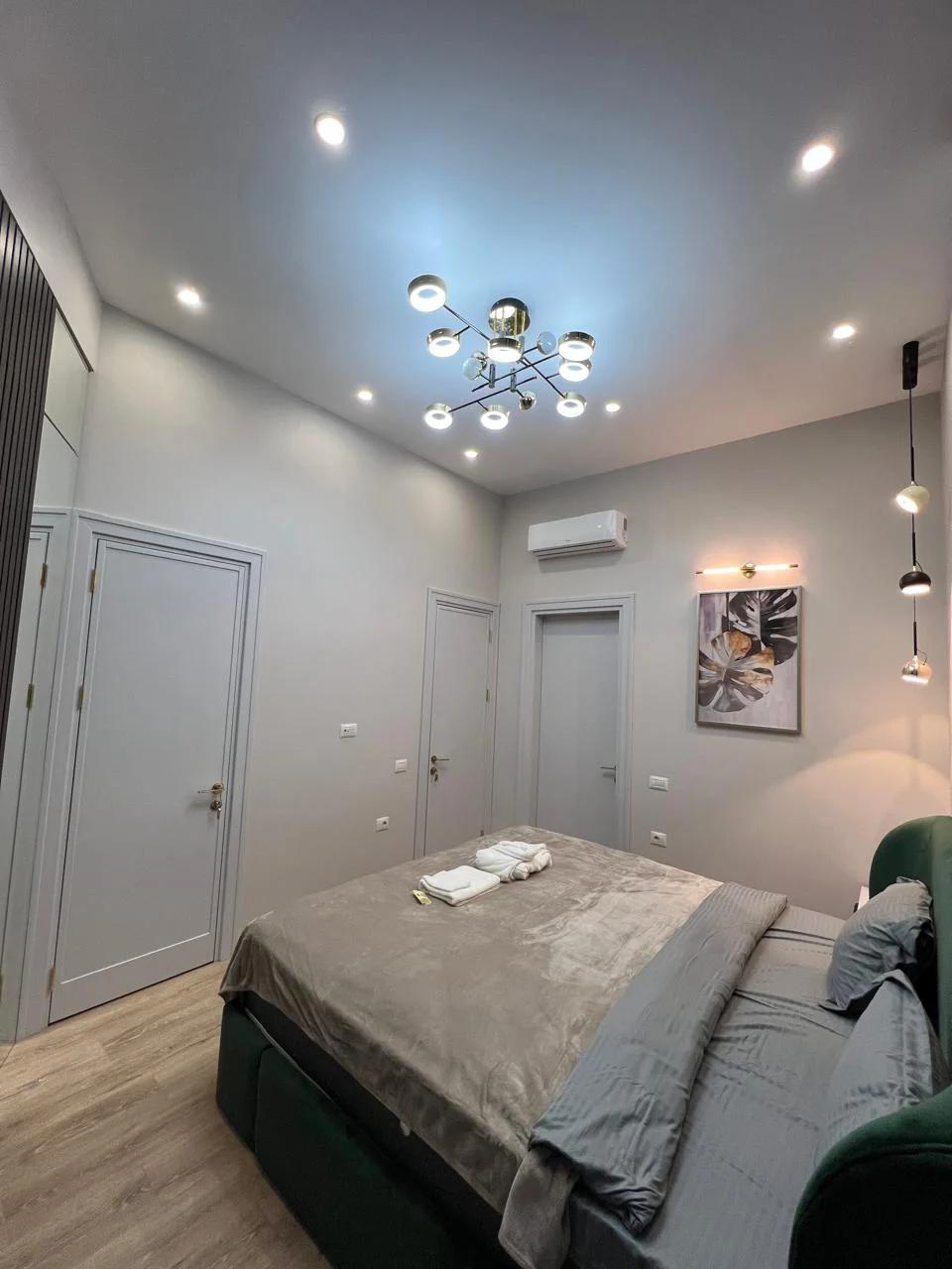 Kirayə 3 otaqlı Mənzil 120 m² Xətai r.
