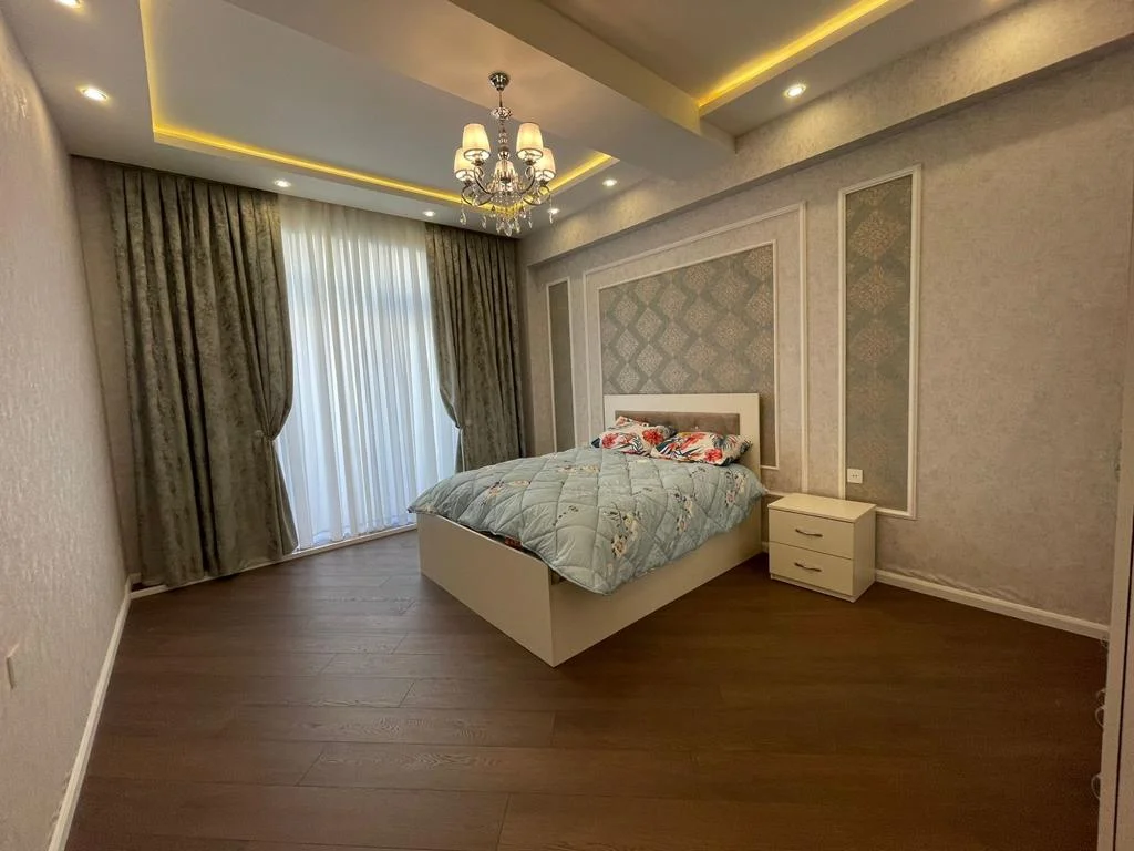Kirayə 2 otaqlı Mənzil 85 m² Xətai r.