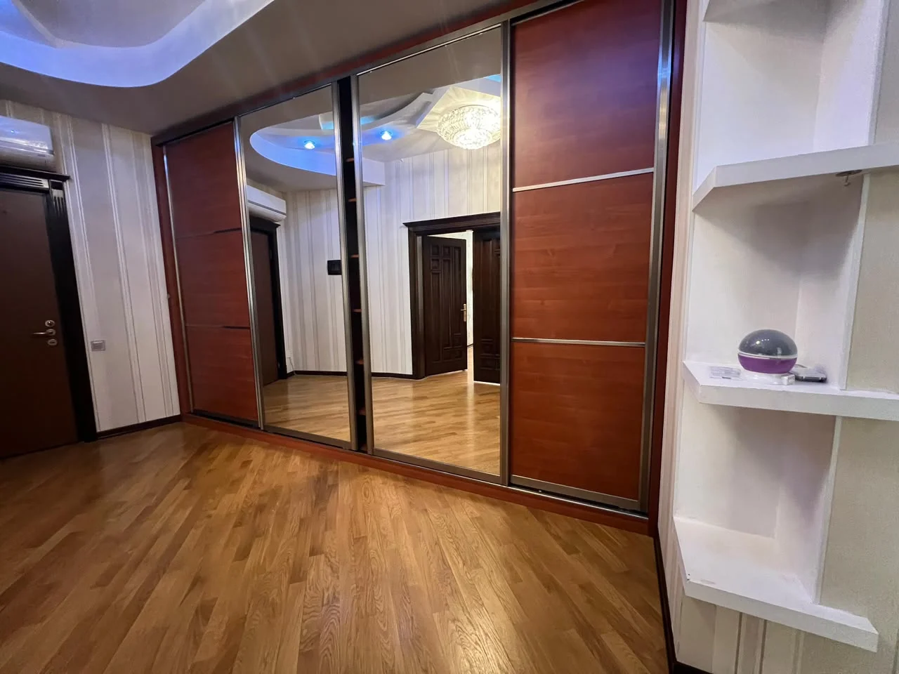 Kirayə 2 otaqlı Mənzil 110 m² Xətai r. Ağ şəhər q. – şəkil 13