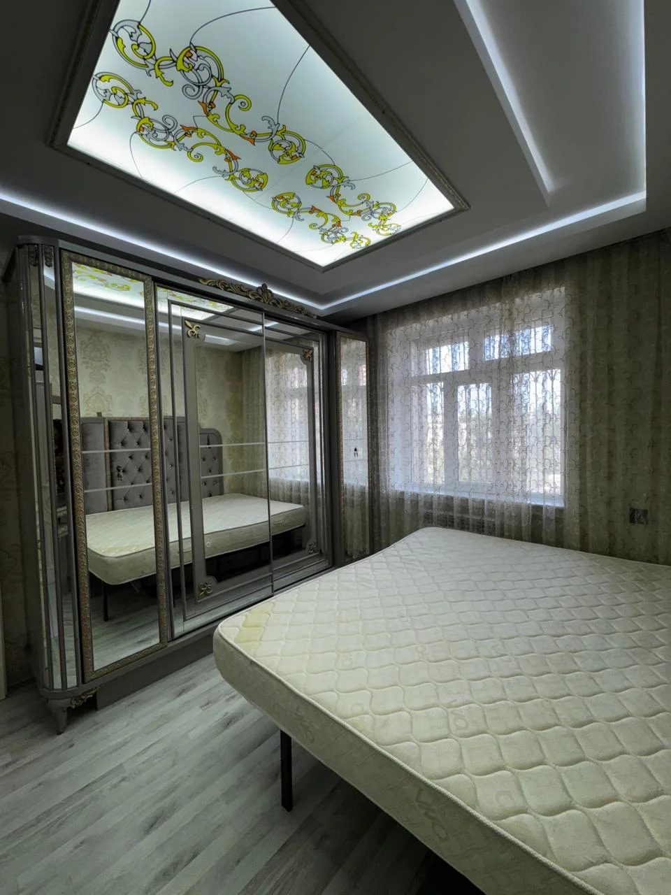 Kirayə 2 otaqlı Mənzil 70 m² Nizami r. Neftçilər m. – şəkil 4