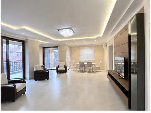 Kirayə 3 otaqlı Mənzil 125 m² Nərimanov r.