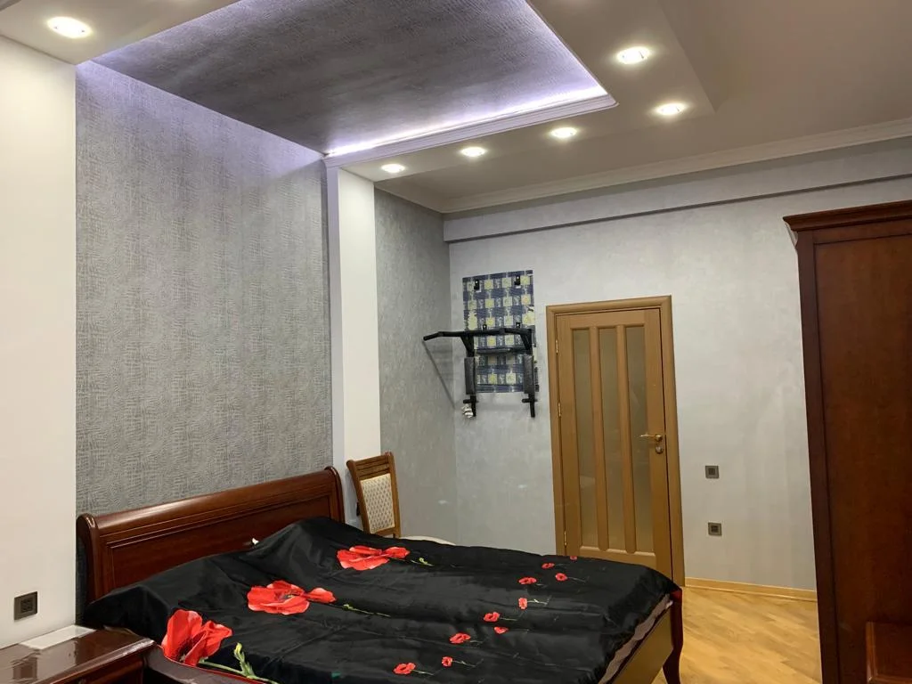 Kirayə 4 otaqlı Mənzil 170 m² Yasamal r. – şəkil 2